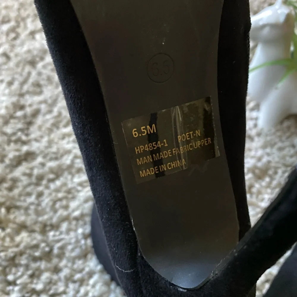 Absolutely stunning pointed toe diamond bejeweled black suade sexy eveni…